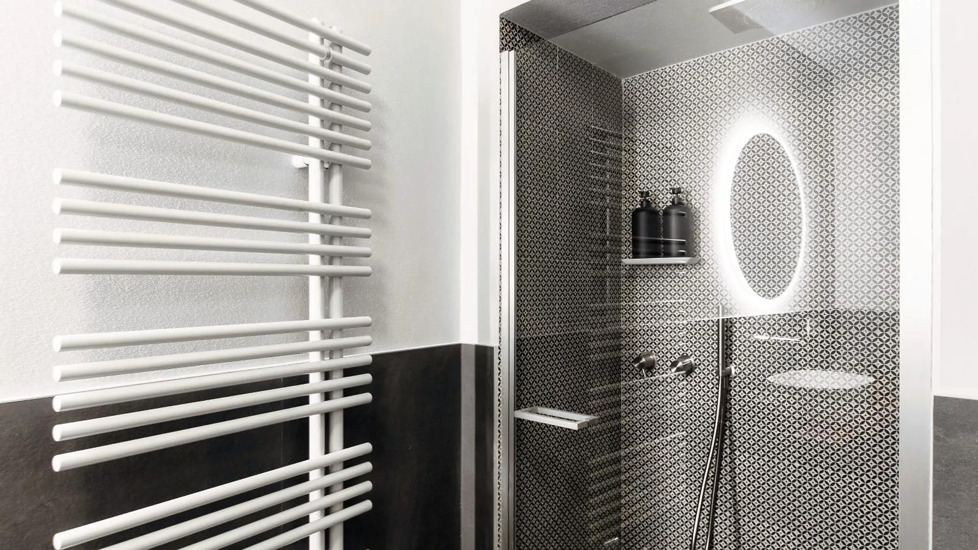 Bsk Casa 26 - The House Of Travelers Apartment Como 0*,  Italy