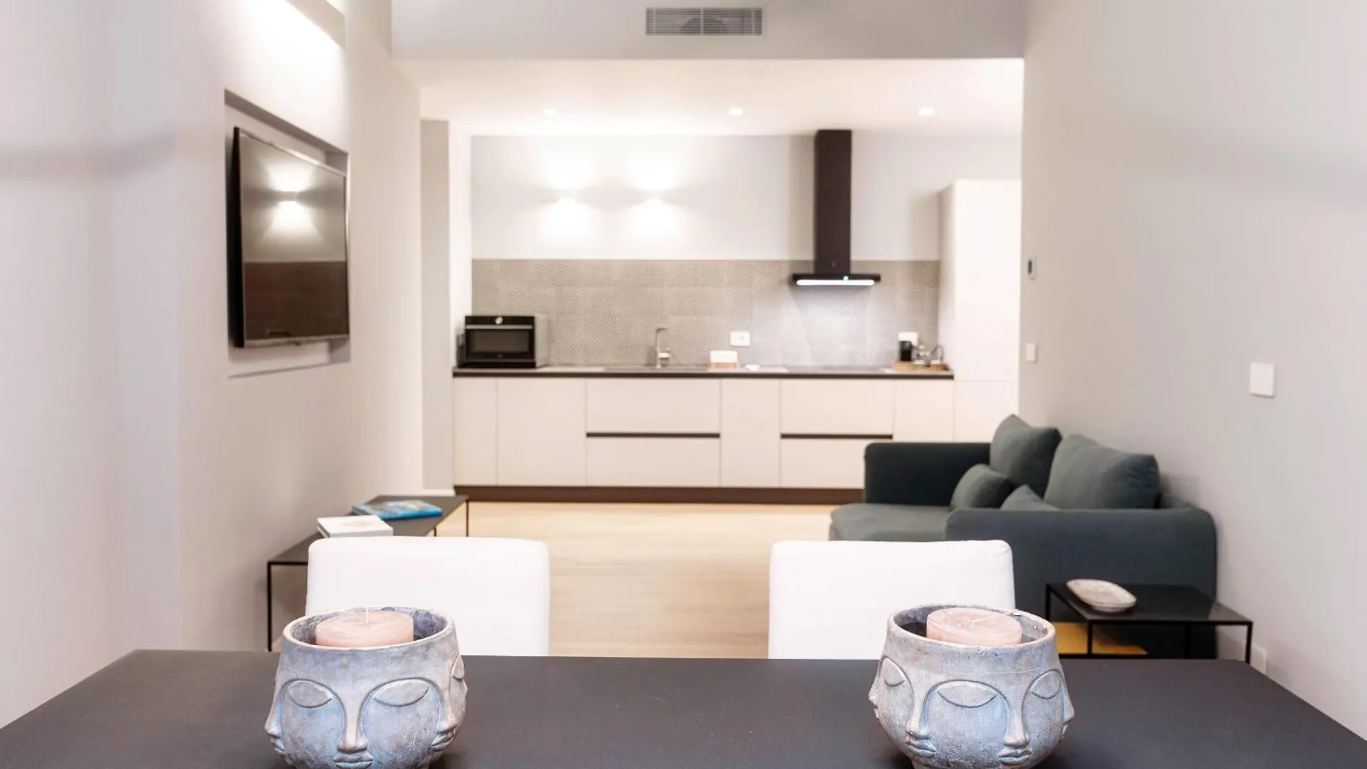 Bsk Casa 26 - The House Of Travelers Apartment Como Italy